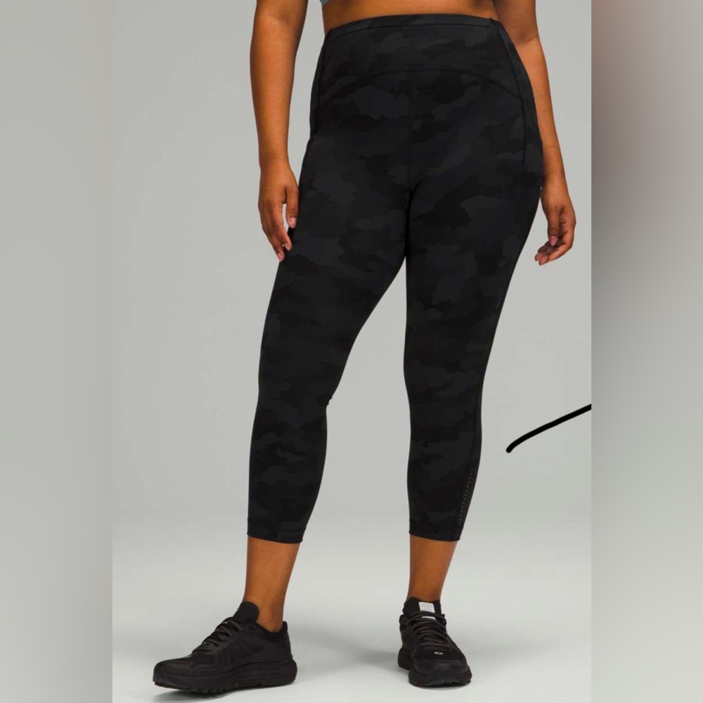 Lululemon Swift Speed High Rise Crop 23"
Heritage 365 Camo Deep Coal Mul…